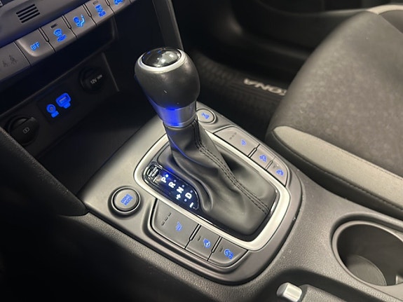 Hyundai Kona 18 of 21