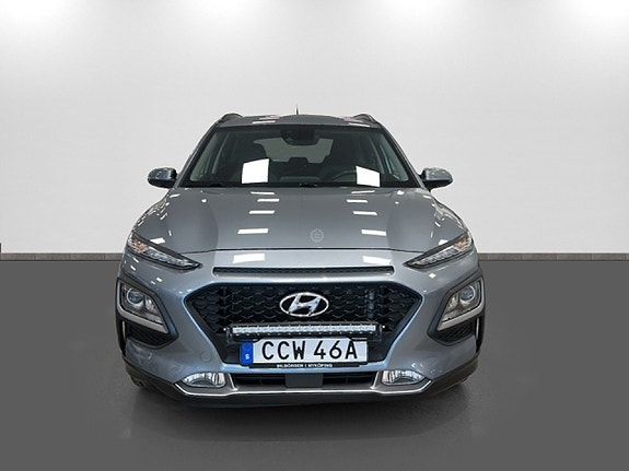 Hyundai Kona 2 of 5
