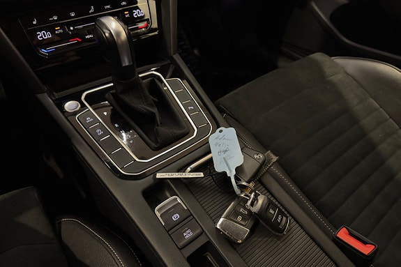 Volkswagen Passat 18 of 21