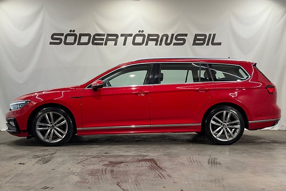 Volkswagen Passat 2 of 21