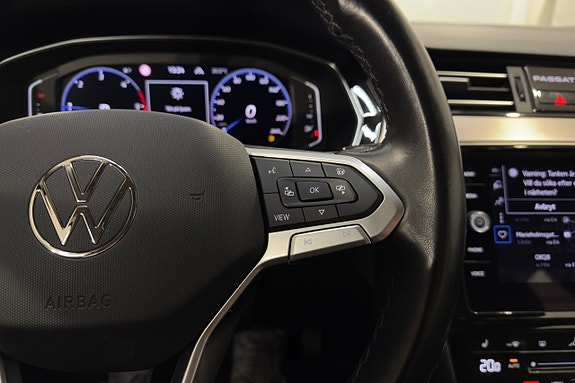 Volkswagen Passat 12 of 21