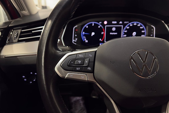 Volkswagen Passat 9 of 21