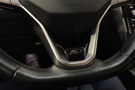 Volkswagen Passat 10 of 21
