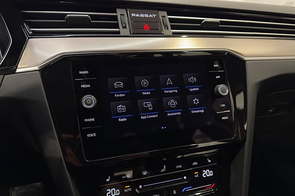 Volkswagen Passat 14 of 21