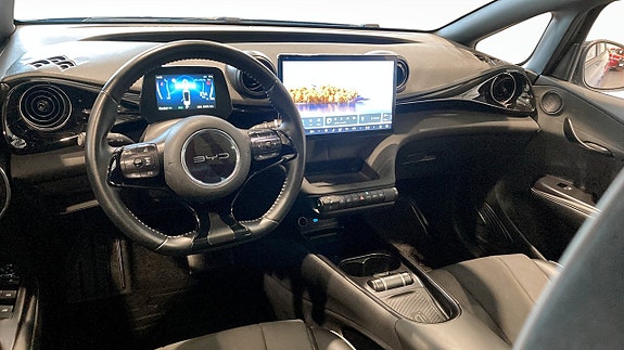 BYD Dolphin 7 of 16