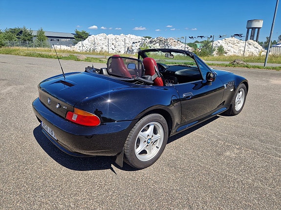 BMW Z3 2 of 5