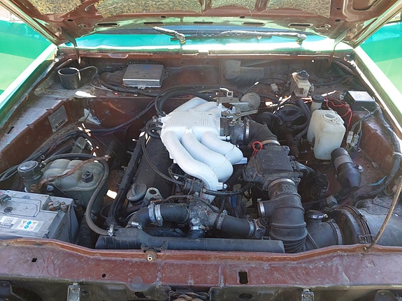 Mazda B1800 3 of 8