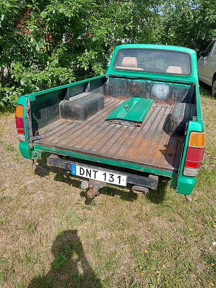 Mazda B1800 4 of 8