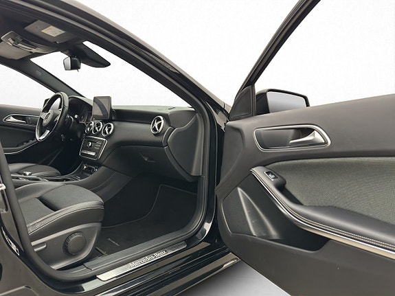 Mercedes-Benz A180 25 of 30