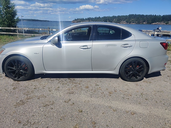 Lexus IS250 2 of 6