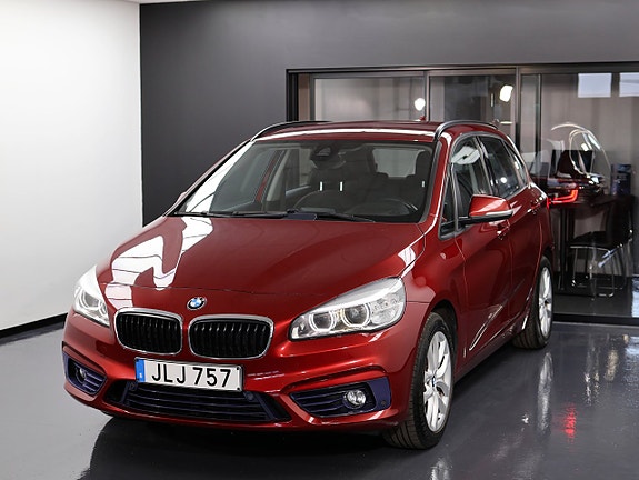 BMW 220d 3 of 5