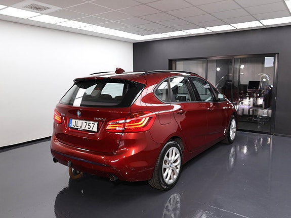 BMW 220d 8 of 30
