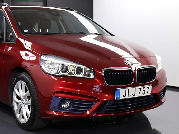 BMW 220d 2 of 5