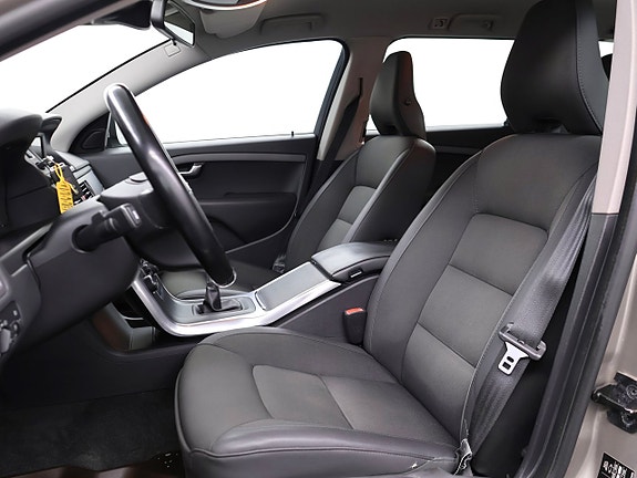 Volvo V70 16 of 30