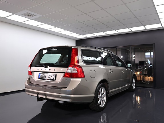 Volvo V70 8 of 30