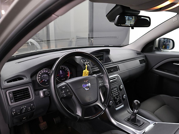 Volvo V70 15 of 30