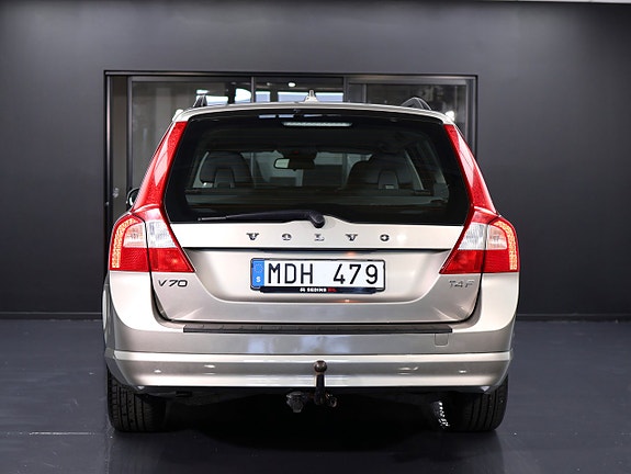 Volvo V70 11 of 30