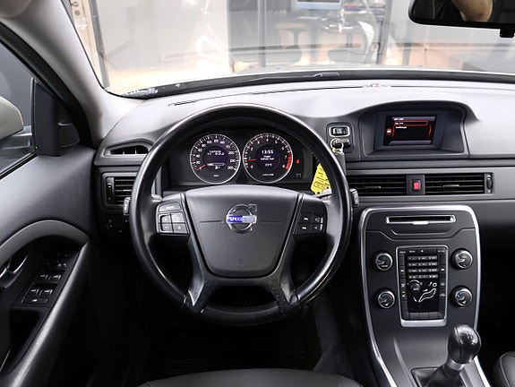 Volvo V70 21 of 30