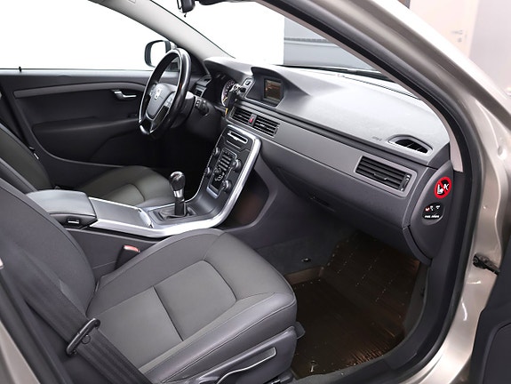 Volvo V70 24 of 30