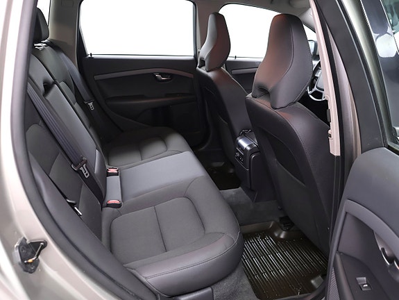 Volvo V70 27 of 30