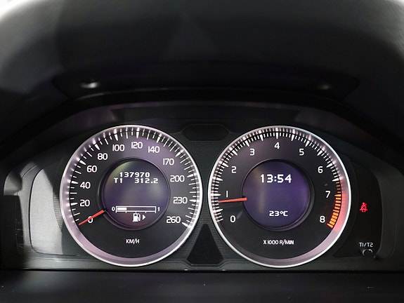 Volvo V70 22 of 30