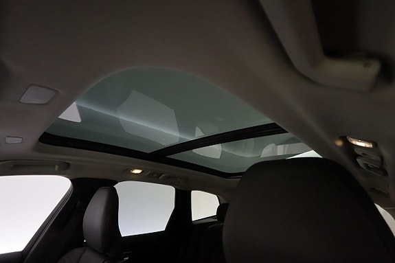 Volvo XC60 13 of 22