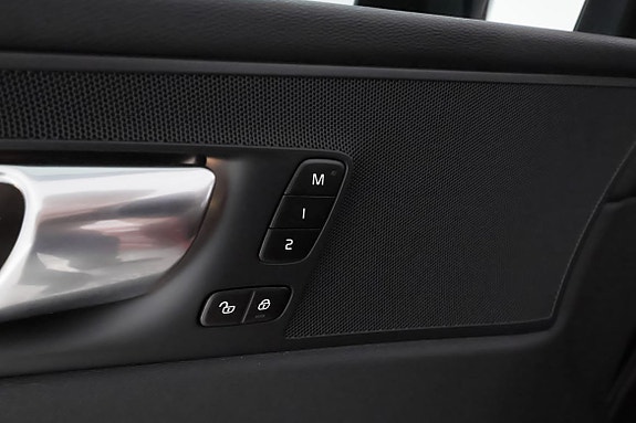 Volvo XC60 15 of 22