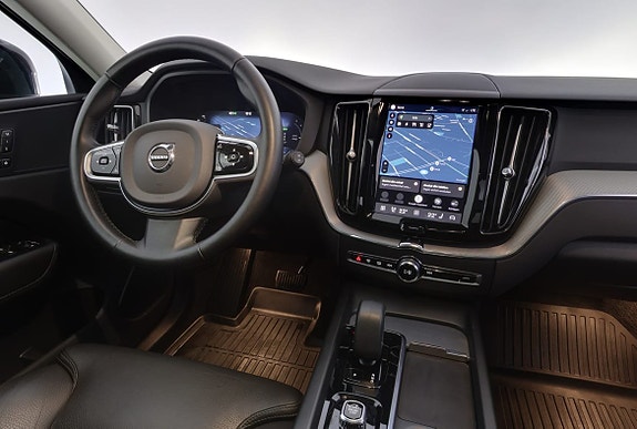 Volvo XC60 8 of 22