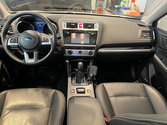 Subaru Outback 8 of 17