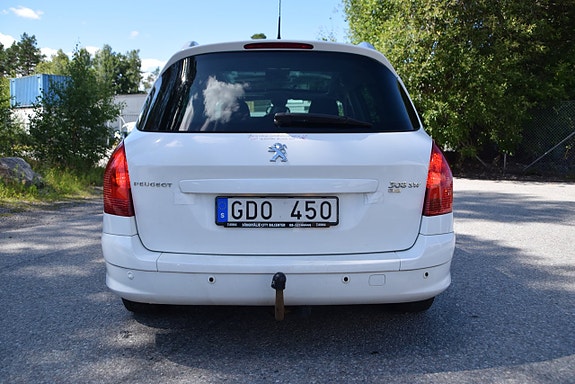 Peugeot 308 SW 4 of 5