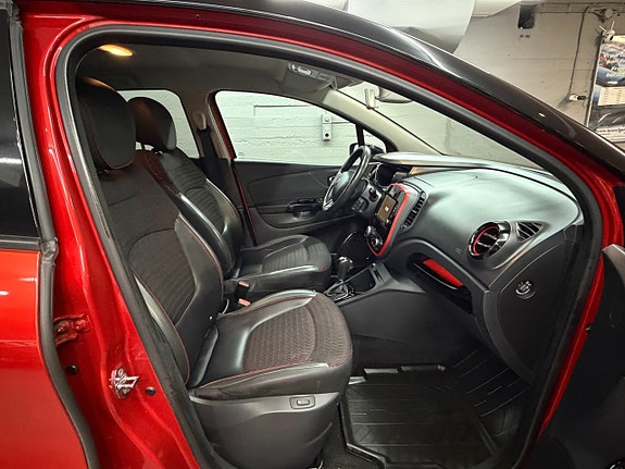 Renault Captur 16 of 18