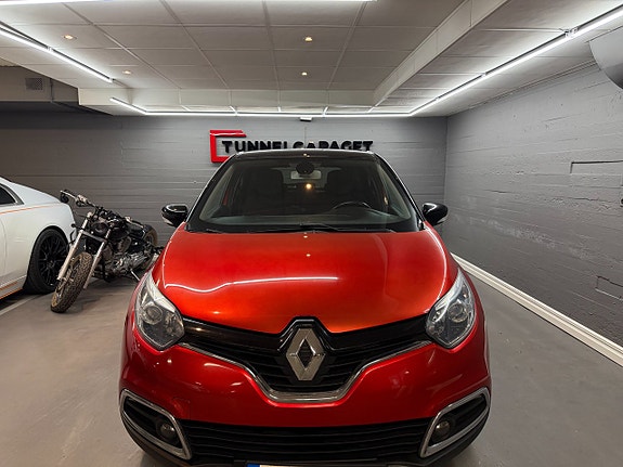 Renault Captur 3 of 5