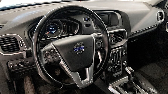 Volvo V40 5 of 9