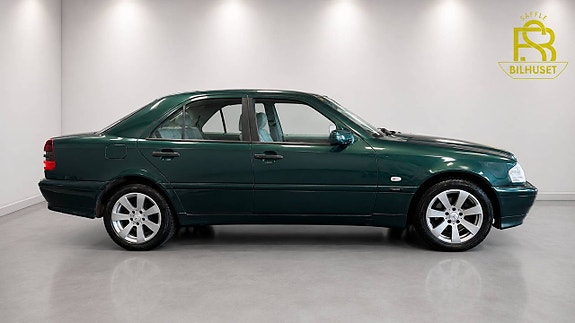 Mercedes-Benz C200 5 of 5