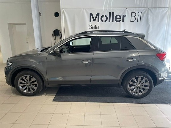 Volkswagen T-Roc 3 of 9