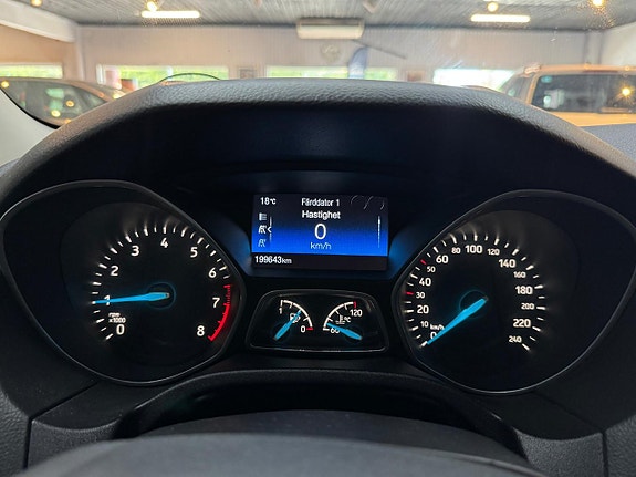 Ford Focus 10 of 17