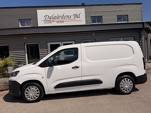 Peugeot Partner 2 of 5