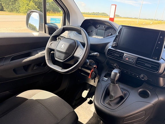 Peugeot Partner 8 of 10