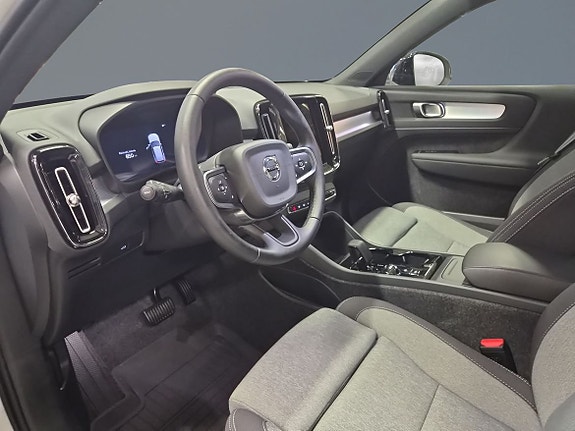 Volvo XC40 5 of 5