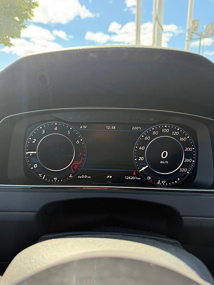 Volkswagen Golf VII 3 of 5