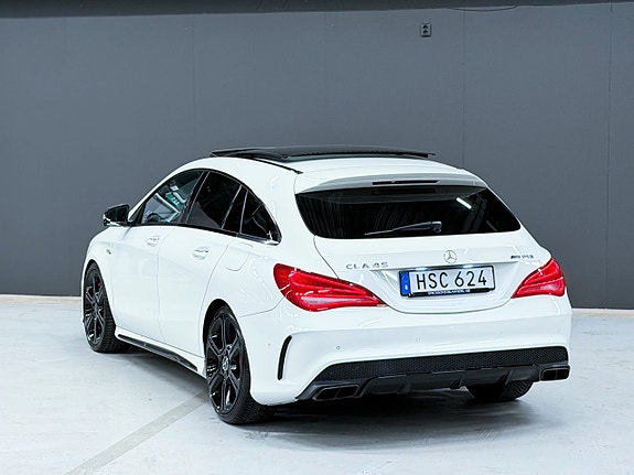 Mercedes-Benz CLA45 4 of 5