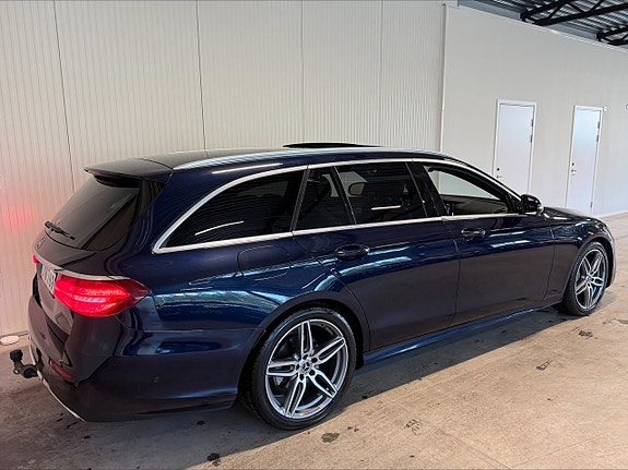 Mercedes-Benz E220 d 3 of 21