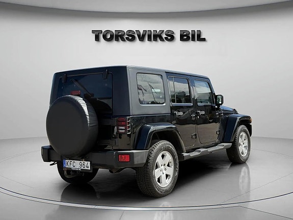 Jeep Wrangler Unlimited 6 of 16