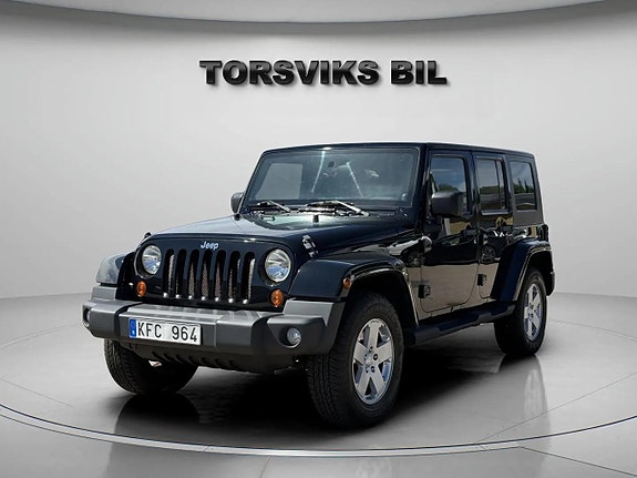 Jeep Wrangler Unlimited 2 of 5