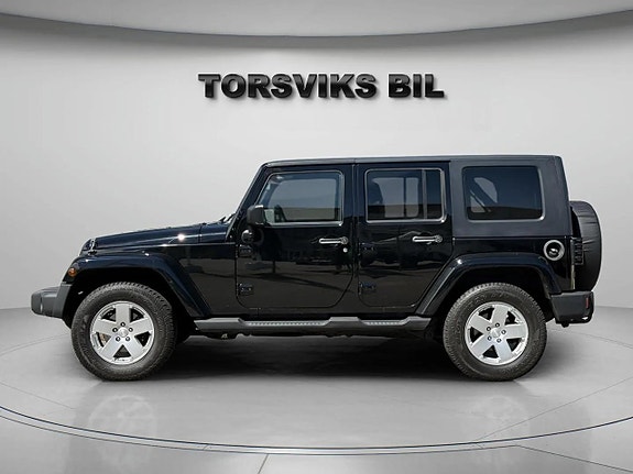 Jeep Wrangler Unlimited 3 of 5