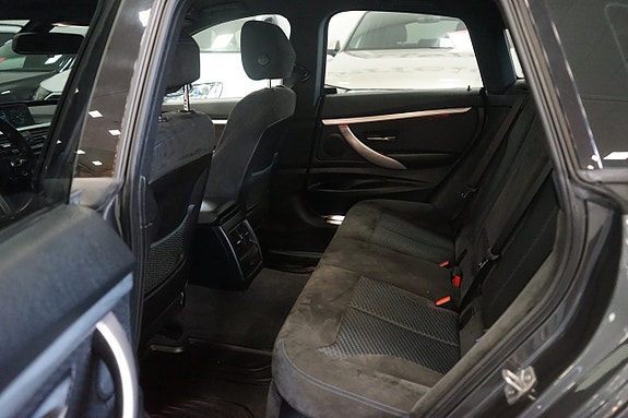 BMW 320d 17 of 22