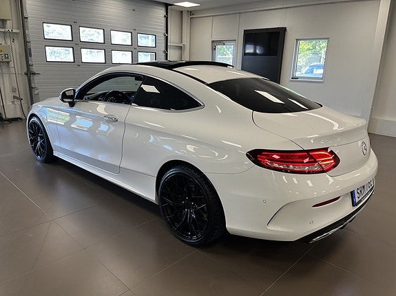 Mercedes-Benz C220 d 3 of 24