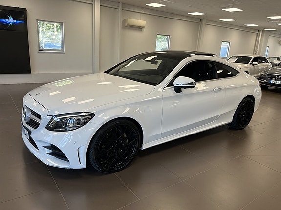 Mercedes-Benz C220 d 2 of 24