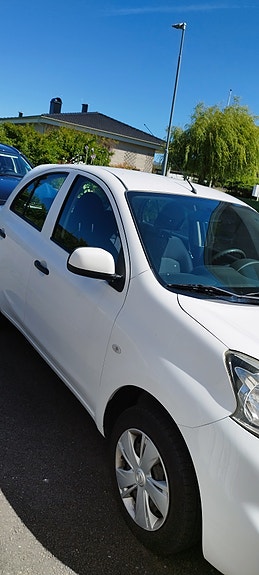 Nissan Micra 3 of 5
