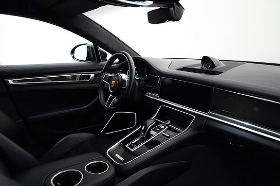 Porsche Panamera Turbo 19 of 27